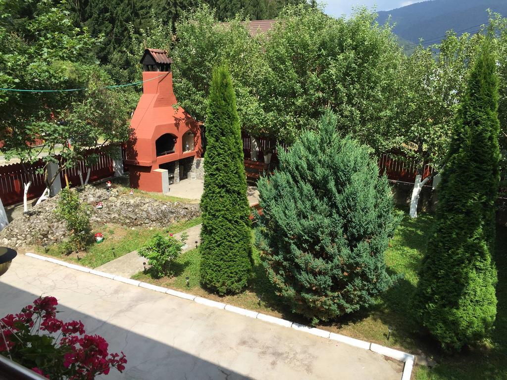 Casa Minerva Hotel Buşteni Екстериор снимка